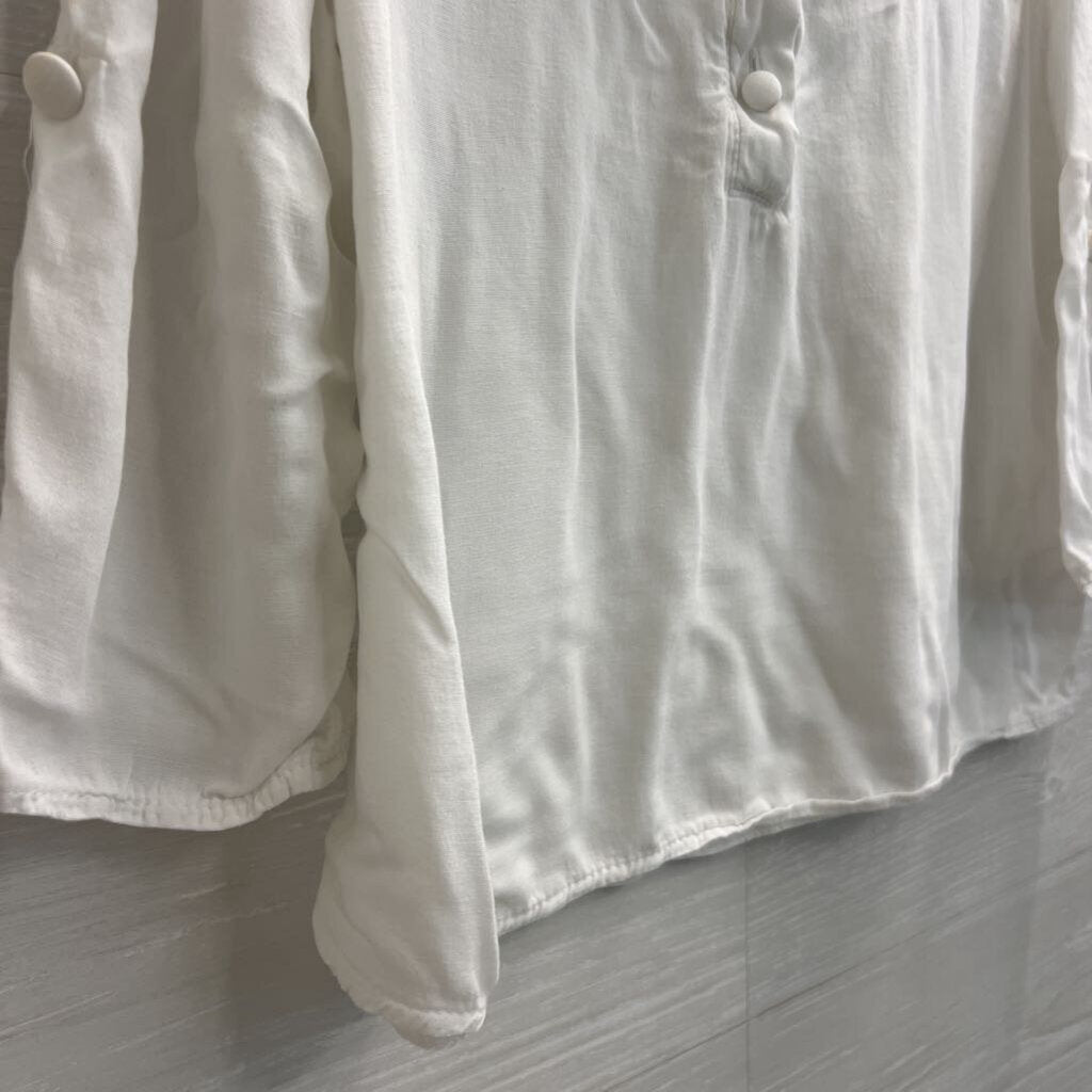 Italian Style White Cropped Long Sleeve Top Medium
