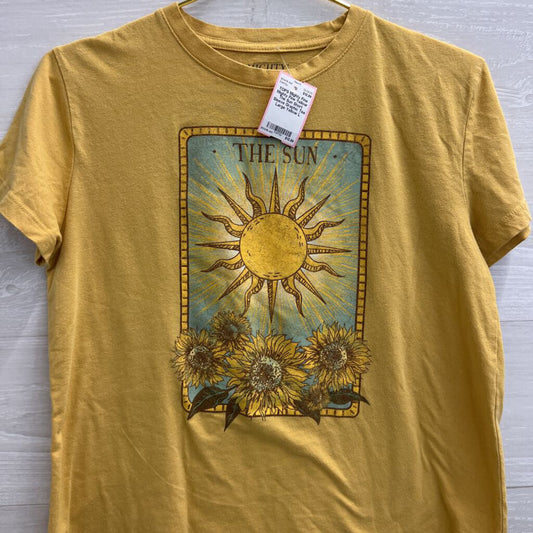 Mighty Fine Yellow The Sun Short Sleeve Graphic Tee Large