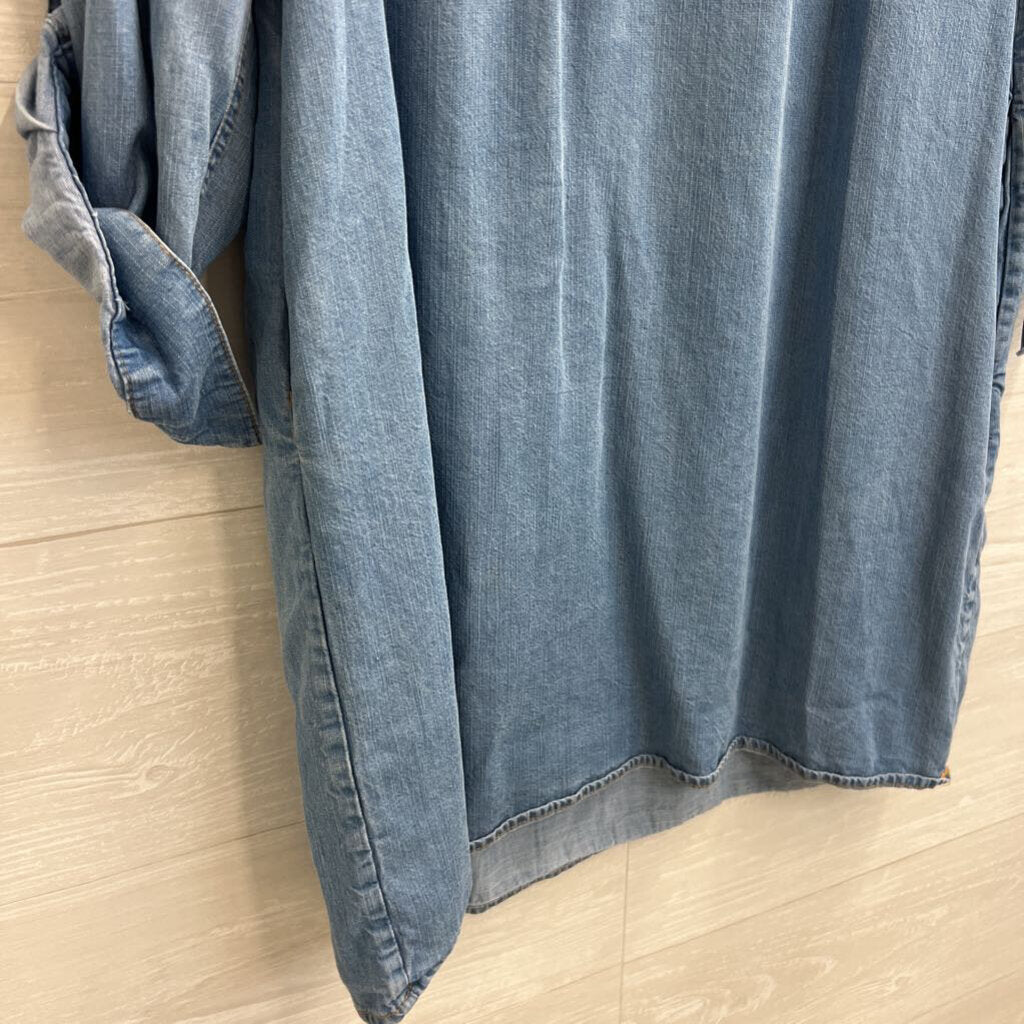 Chelsea and Theodore Blue Chambray Embroidered Long Sleeve Dress Small