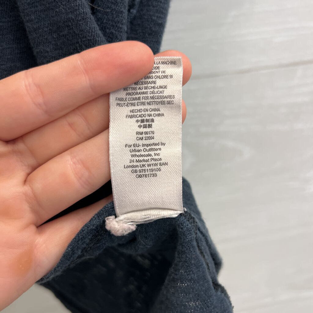 We The Free Navy V Neck Short Sleeve Top Extra Small