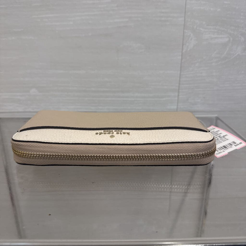 Kate Spade Beige/ Cream Pebbled Leather Leila Large Continental Wallet