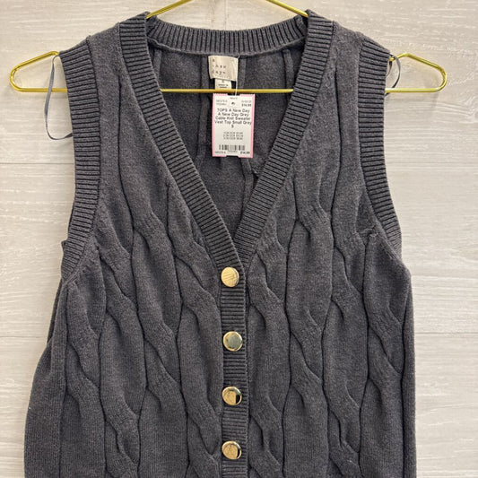 A New Day Grey Cable Knit Sweater Vest Top Small