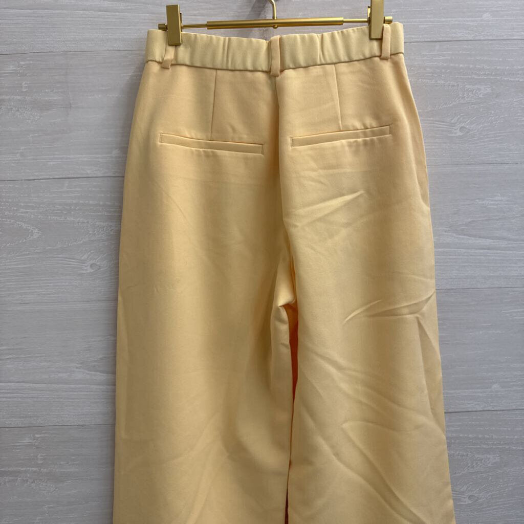 Abercrombie and Fitch Yellow Trouser Pants 27 Short