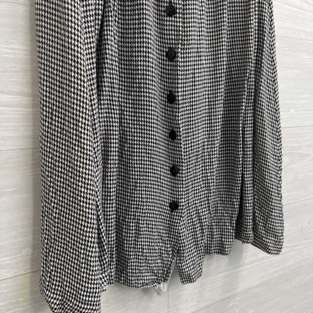 Vintage 1045 Park Black/ White Houndstooth Print Button Front Midi Skirt Small