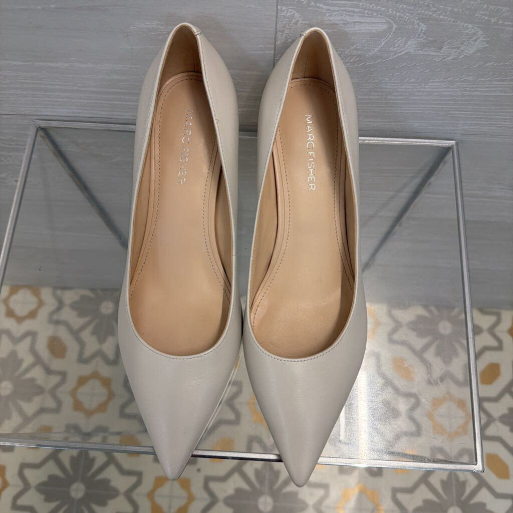 Marc Fisher Cream Leather Point Toe Pump Heels 8