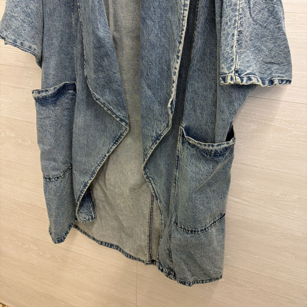 Two Twin Style Medium Wash Denim Short Sleeve Long Open Front Top Large