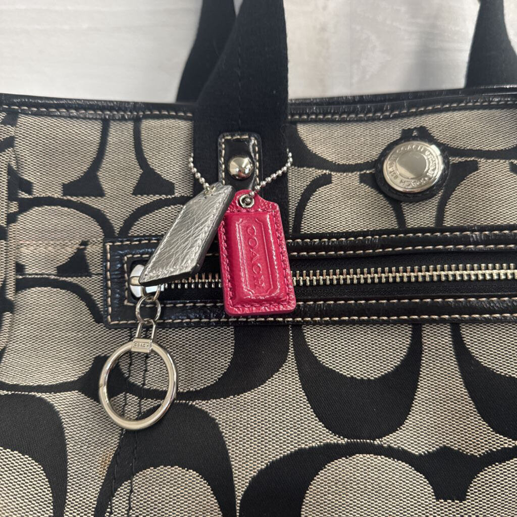 Coach Black/ Grey Daisy Signature Canvas Shoulder Purse