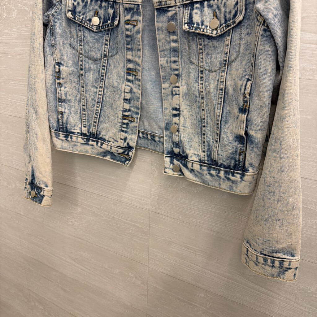 Light Wash Cropped Pearl Embellished Denim Jacket Medium