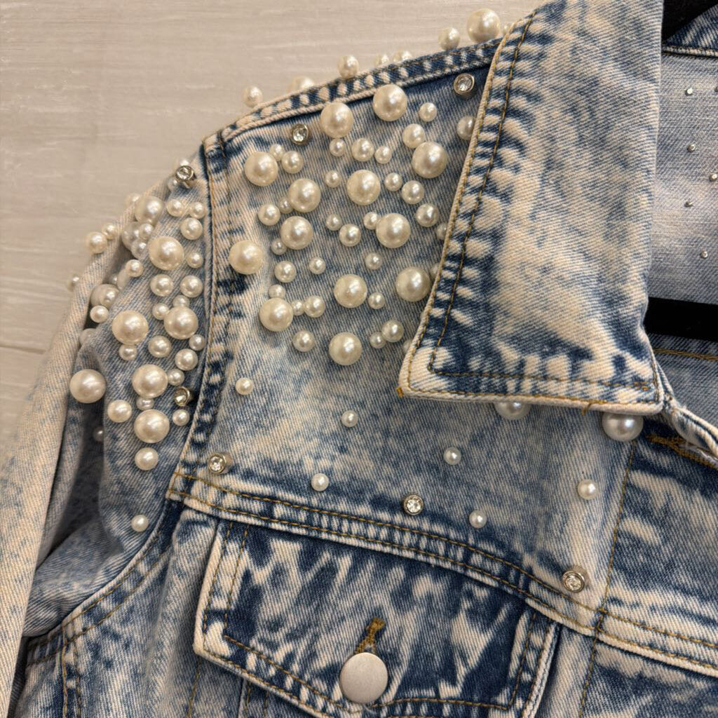 Light Wash Cropped Pearl Embellished Denim Jacket Medium