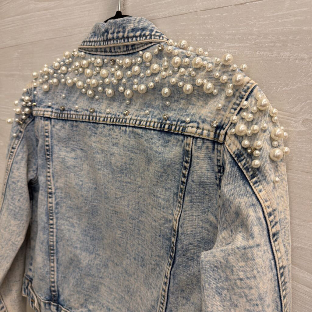 Light Wash Cropped Pearl Embellished Denim Jacket Medium