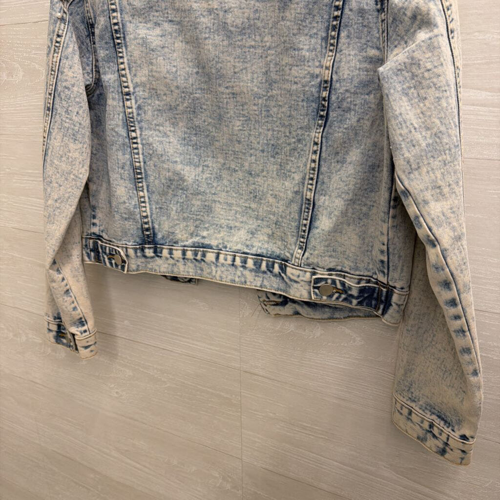 Light Wash Cropped Pearl Embellished Denim Jacket Medium