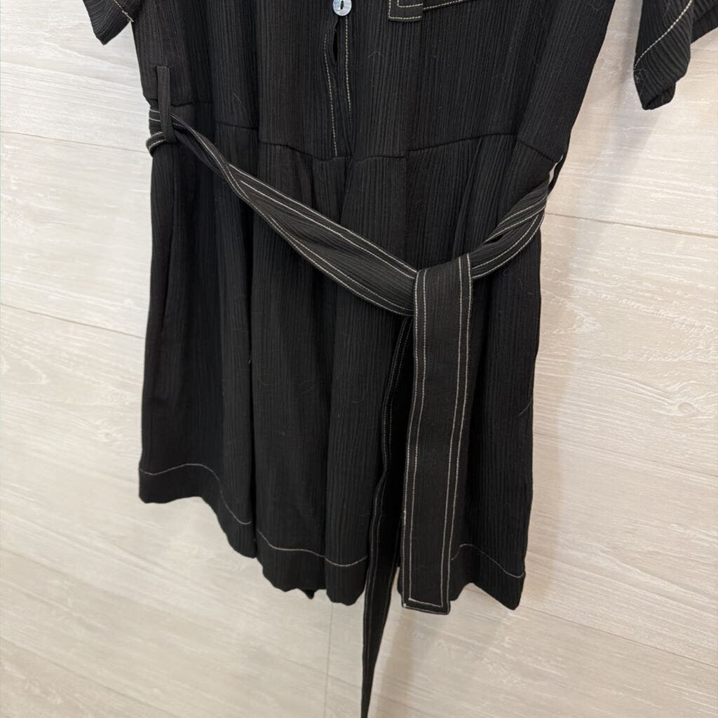 Frnch Black/ White Contrast Stitching Short Sleeve Tie Waist Romper Small