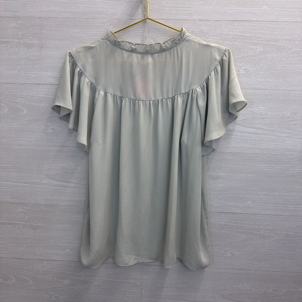 Current Air Light Green Short Flutter Sleeve Mock Neck Top Medium
