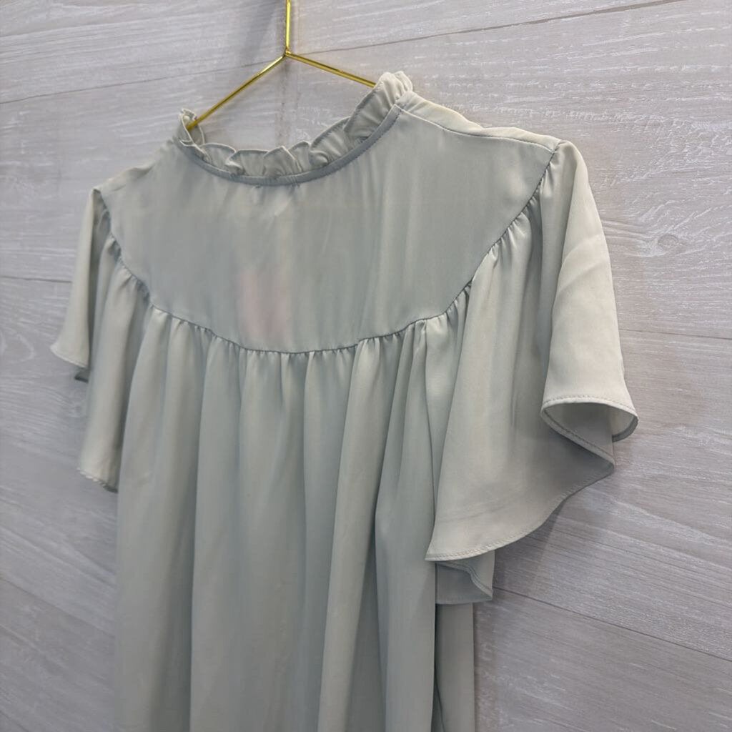 Current Air Light Green Short Flutter Sleeve Mock Neck Top Medium