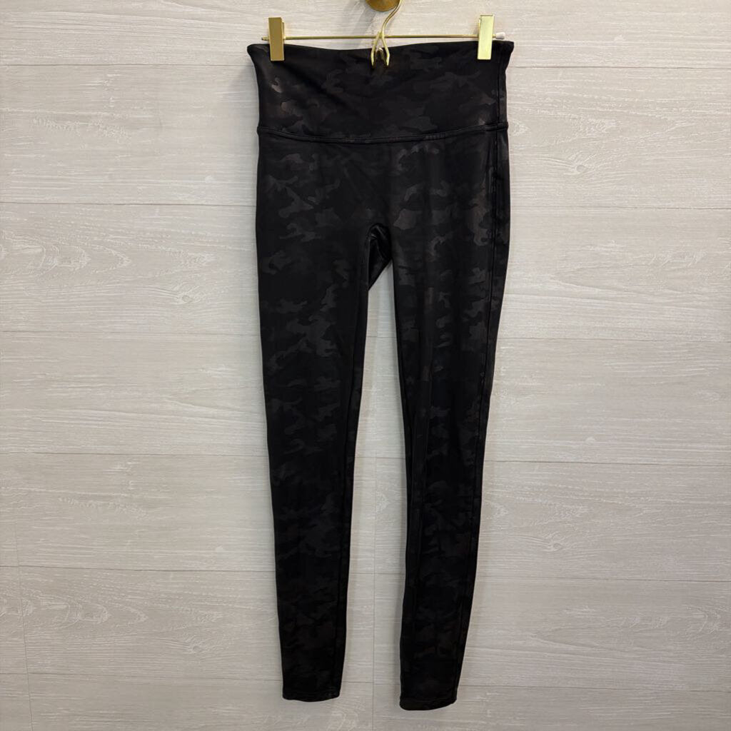 Spanx Black Camo Print Leggings Medium
