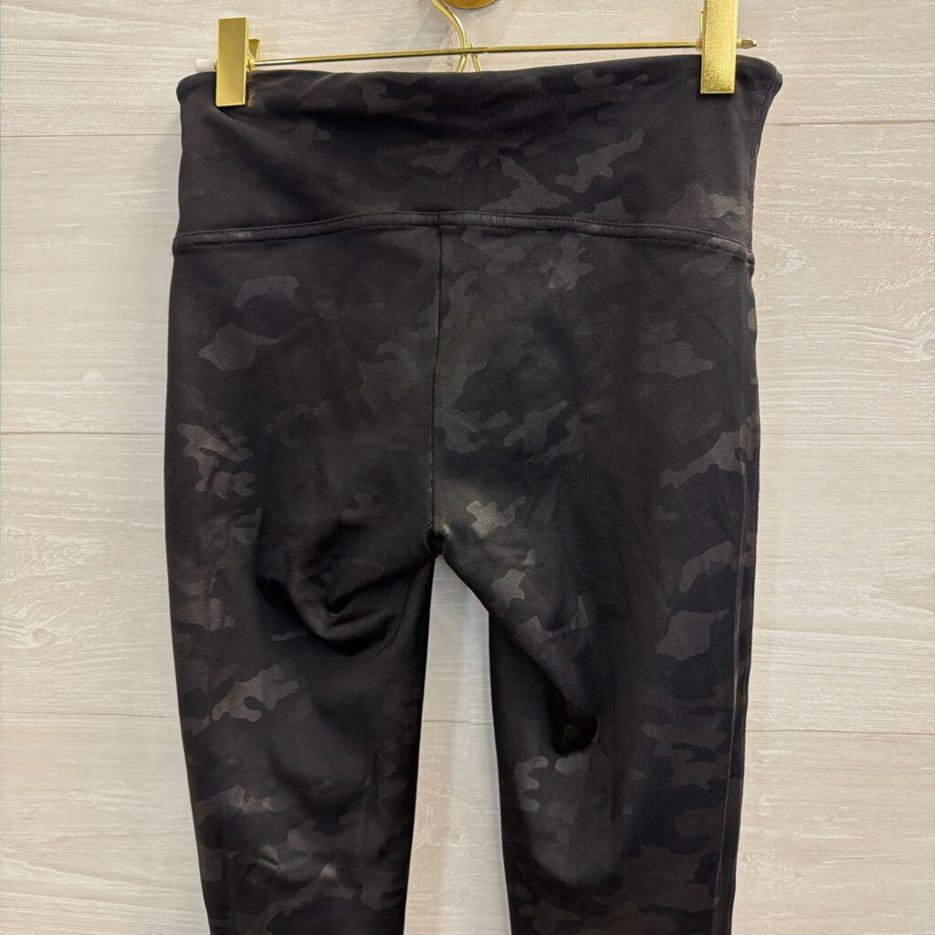Spanx Black Camo Print Leggings Medium