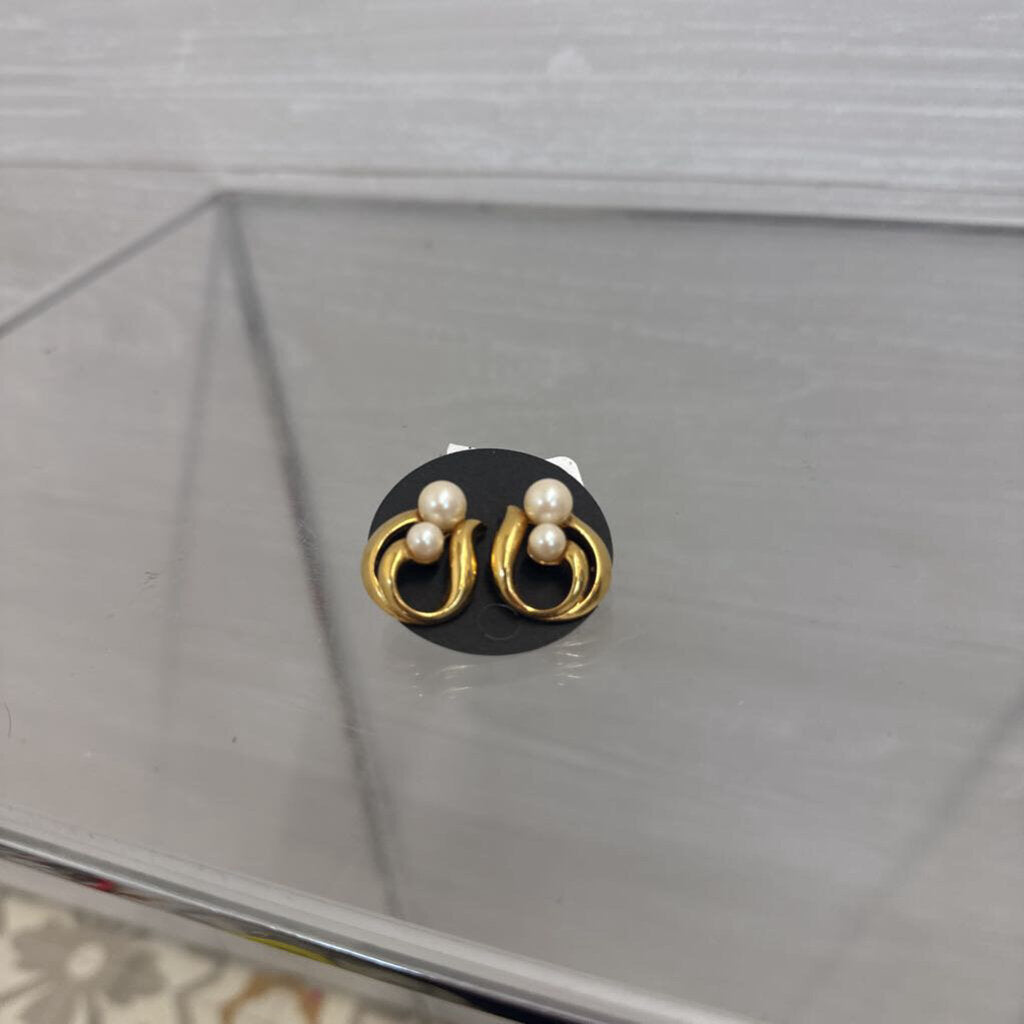 Double Pearl Teardrop Earrings