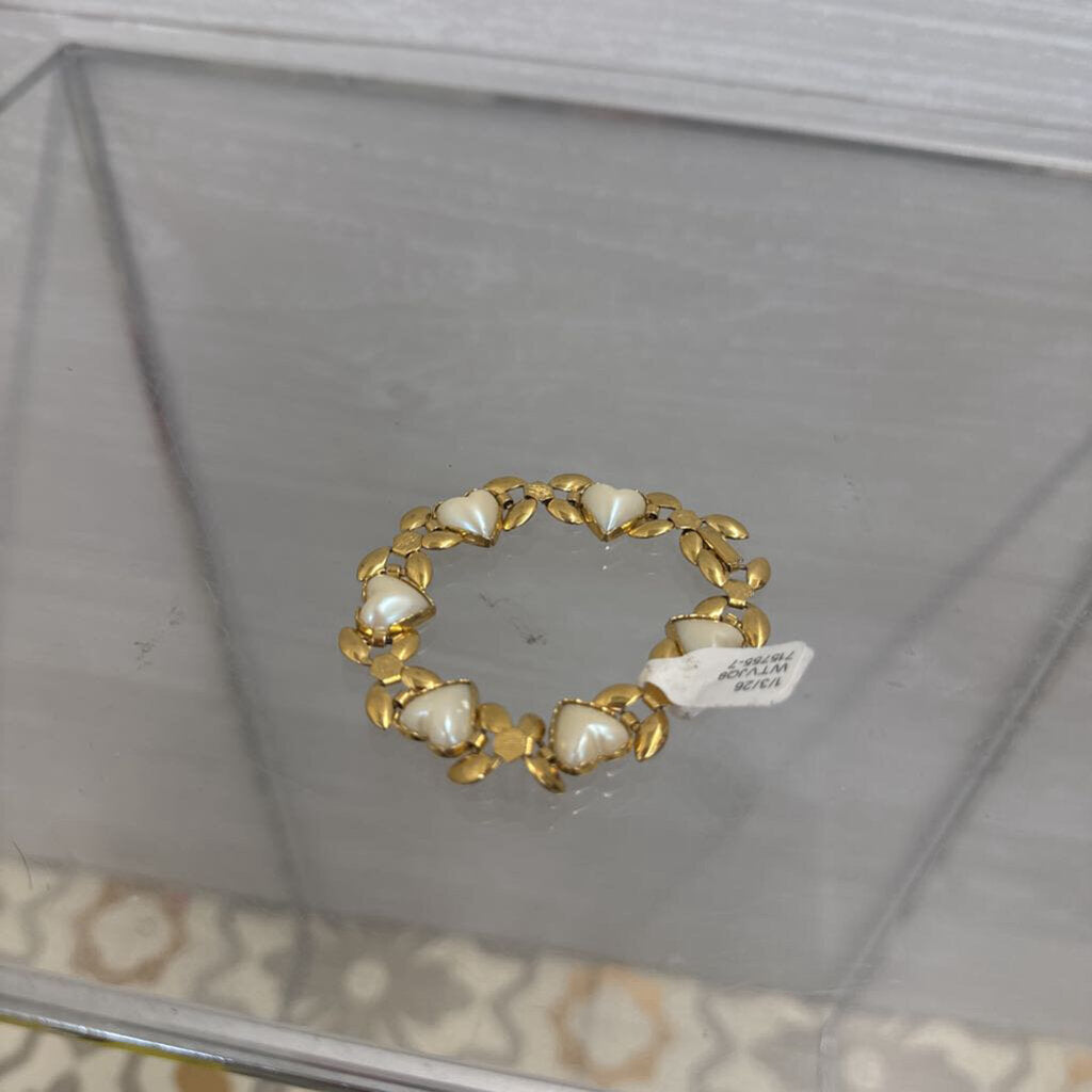 Heart Shaped Pearl Clasp Bracelet