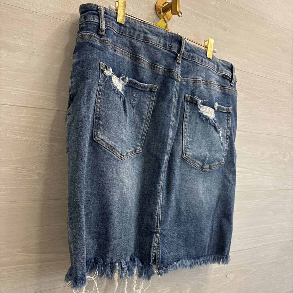 Risen Medium Wash Frayed Hem Denim Skirt 2XL
