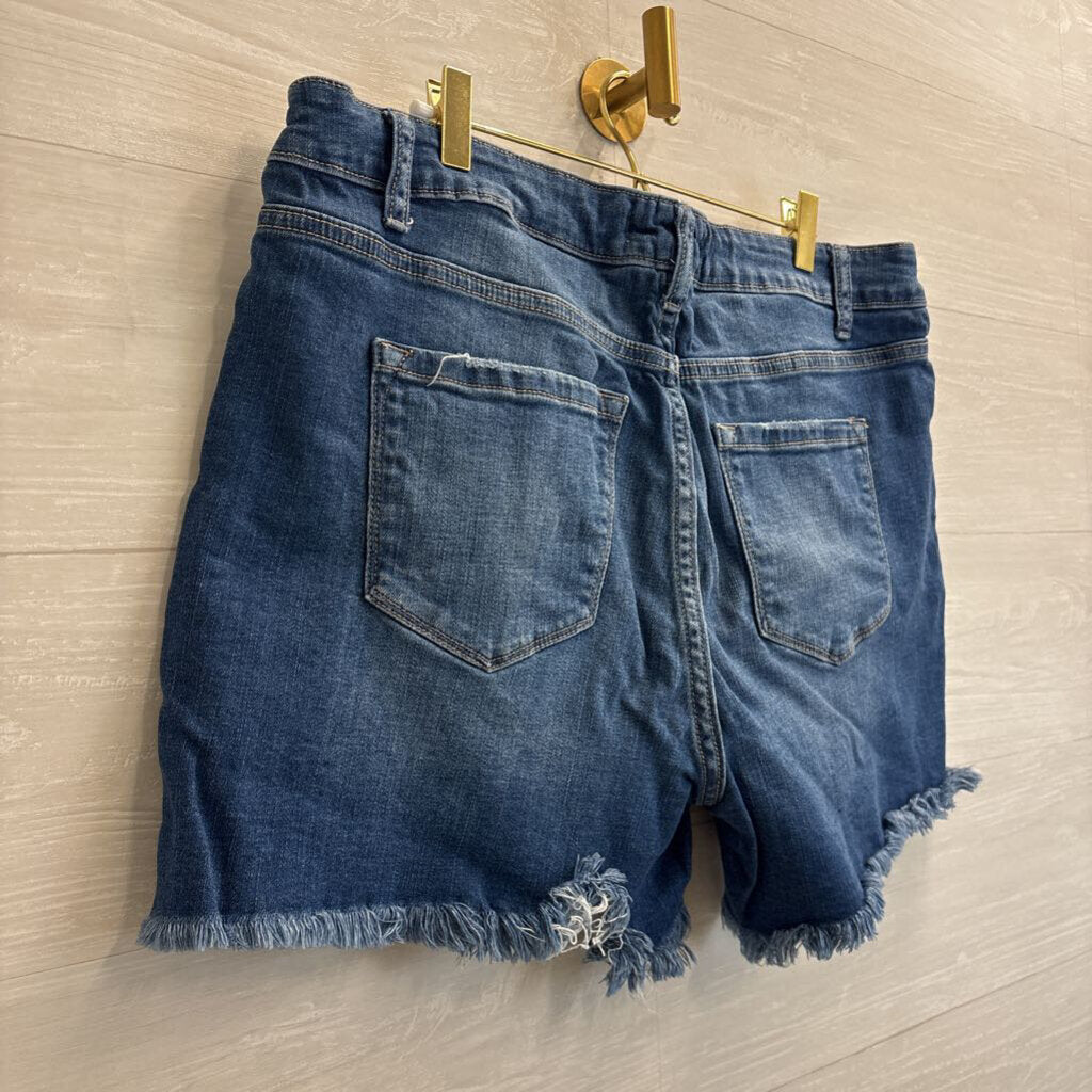 Zenana Medium Wash Frayed Hem Denim Shorts 1X