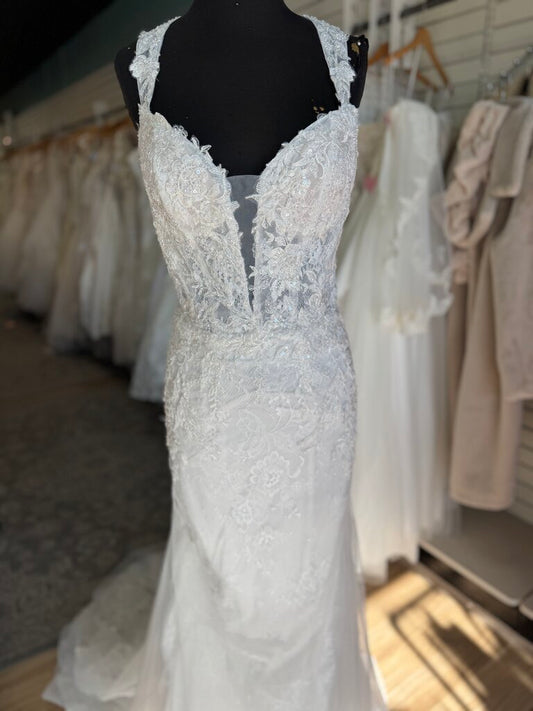 Jessica McClintock Keyhole Back Wedding Dress 12