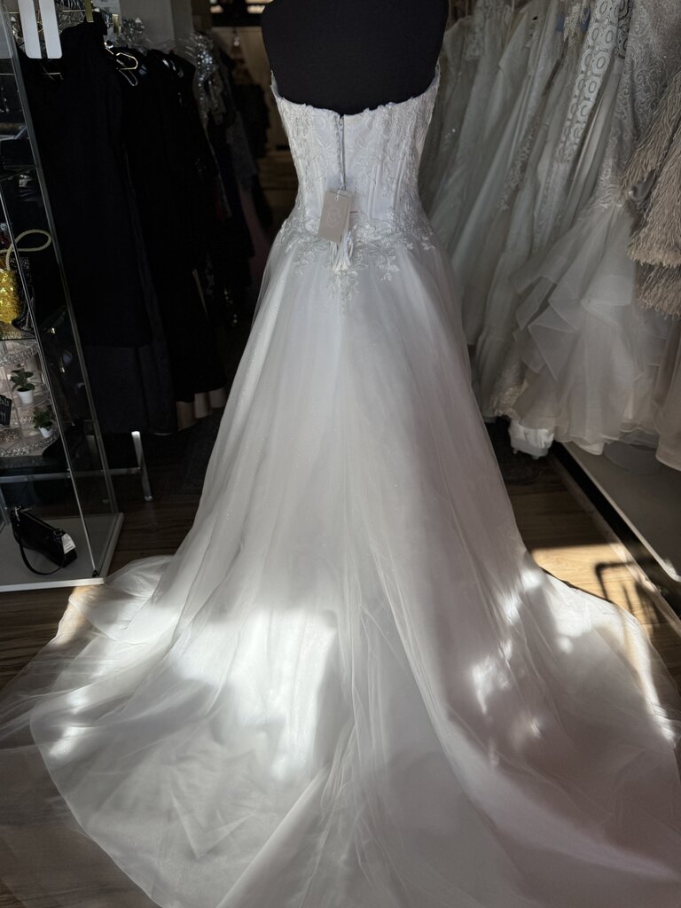 Justin Alexander Sweetheart 20064 Strapless Wedding Gown 12