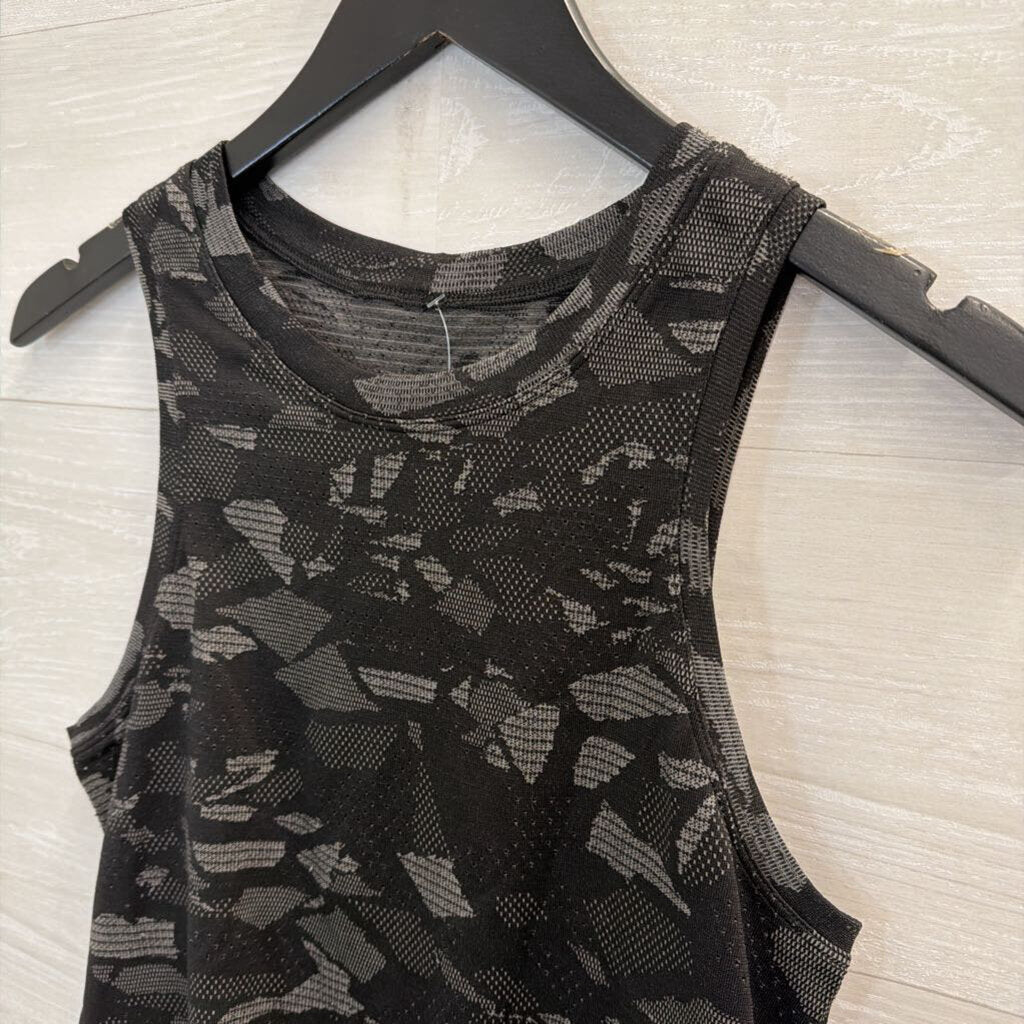 Lululemon Black/ Grey Print Cropped Tank Top Small