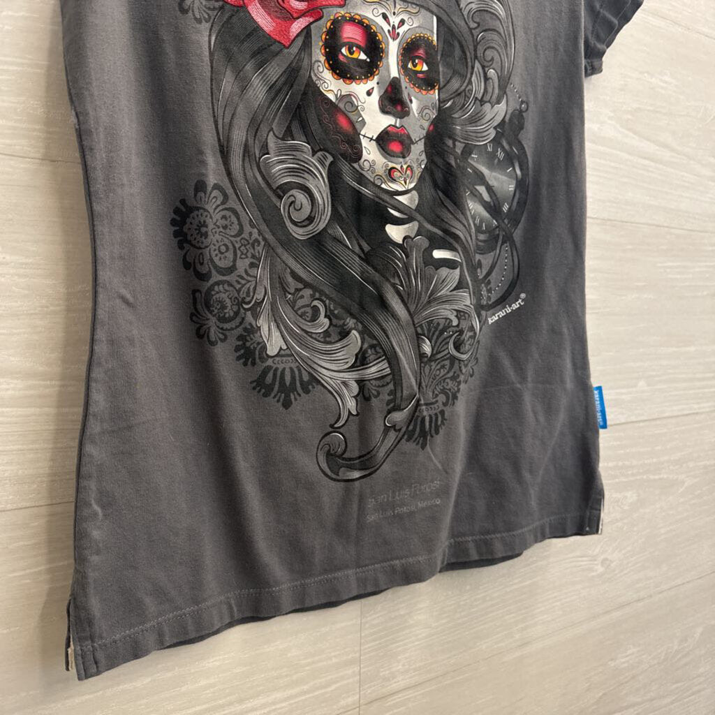 karani art Grey Day of Dead Short Sleeve Graphic Tee Medium
