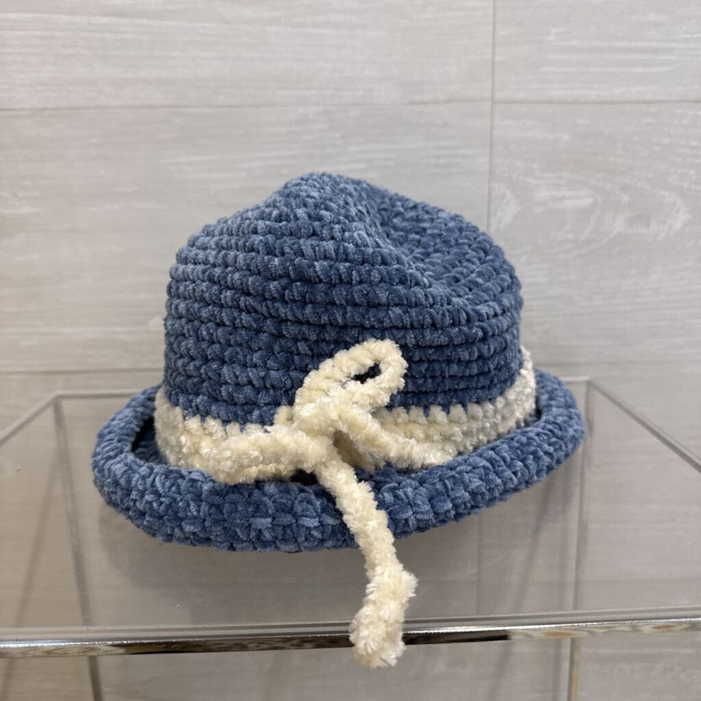 Blue/ White Soft Knit Bow Detail Hat