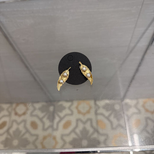 Vintage Pearl Leaf Clip On Earrings