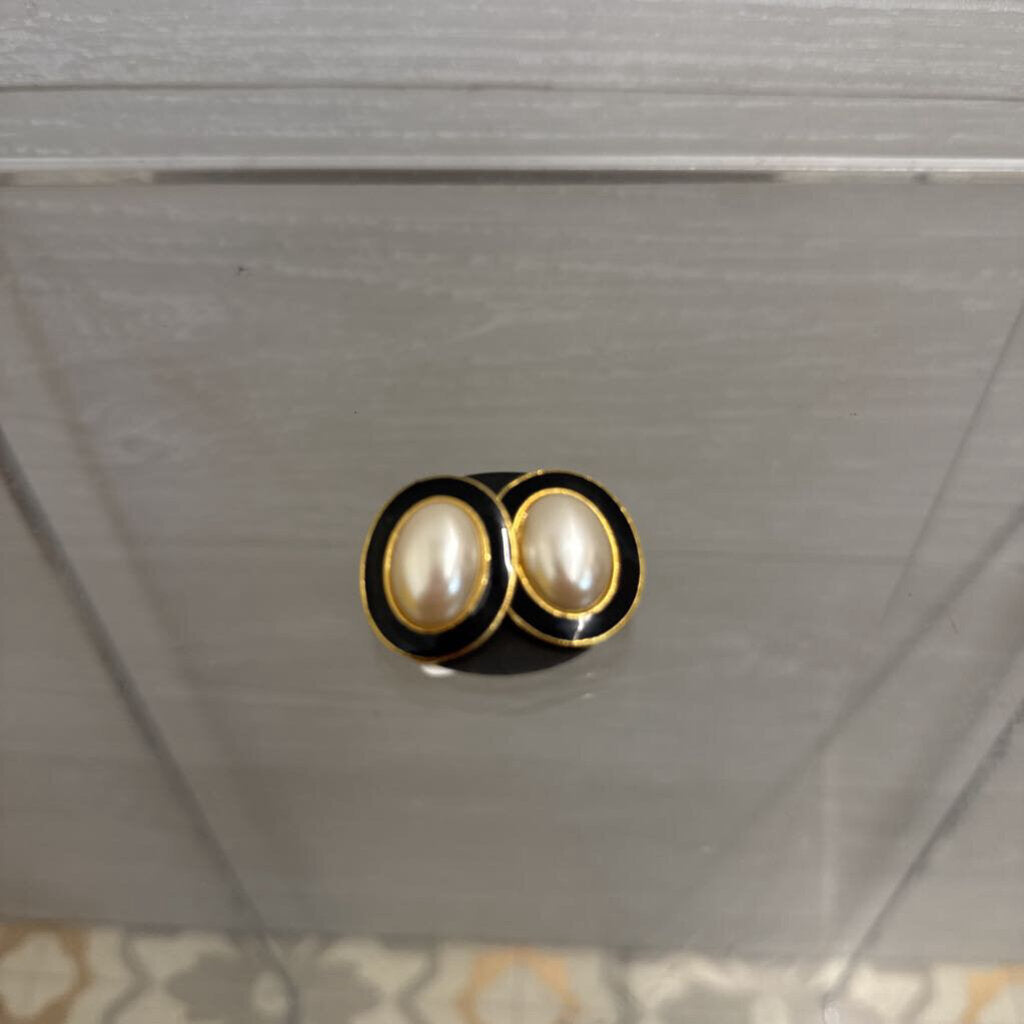 Vintage Enamel and Pearl Clip On Earrings