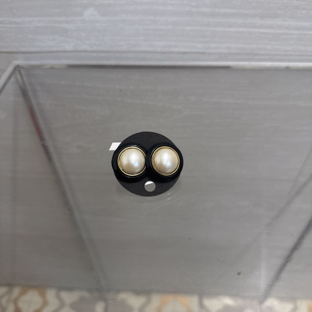 Vintage Enamel and Pearl Clip On Earrings