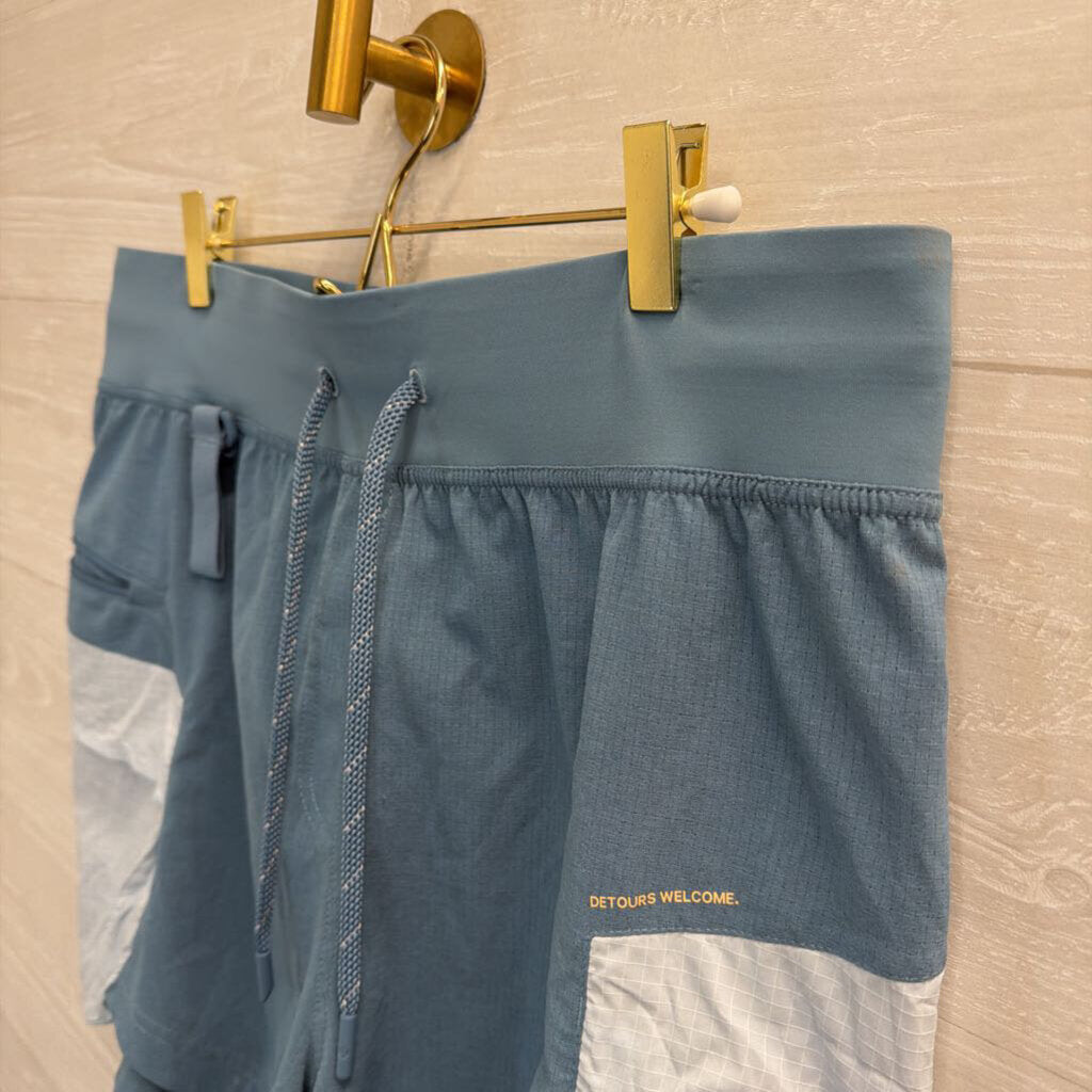 Lululemon WovenAir Shorts 12