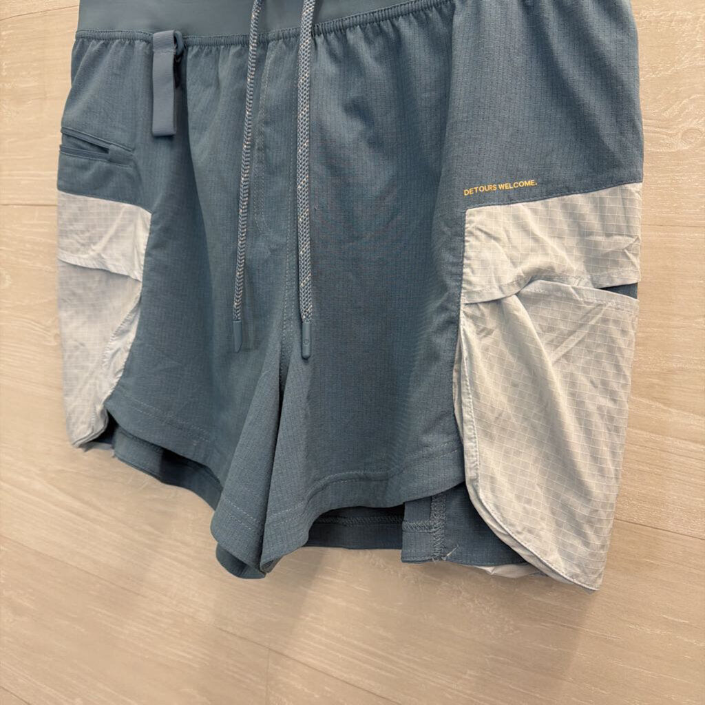 Lululemon WovenAir Shorts 12