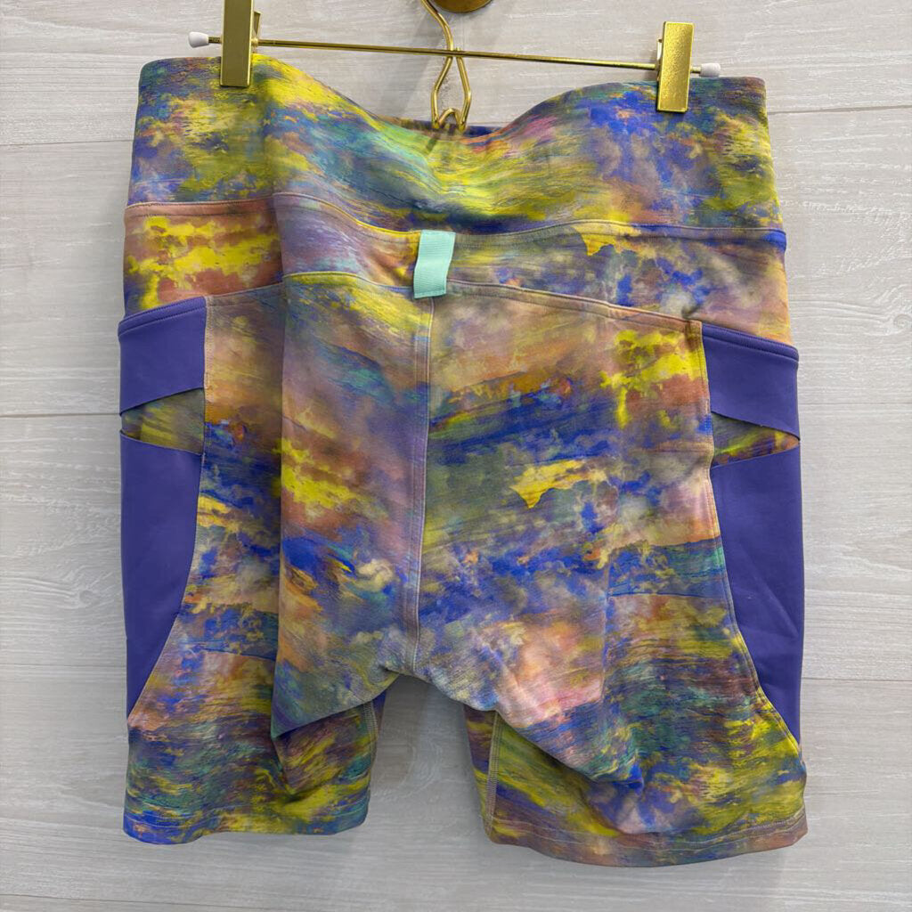 Lululemon Fast and Free Super High Rise Cargo Hiking Watercolor Bike Shorts 12