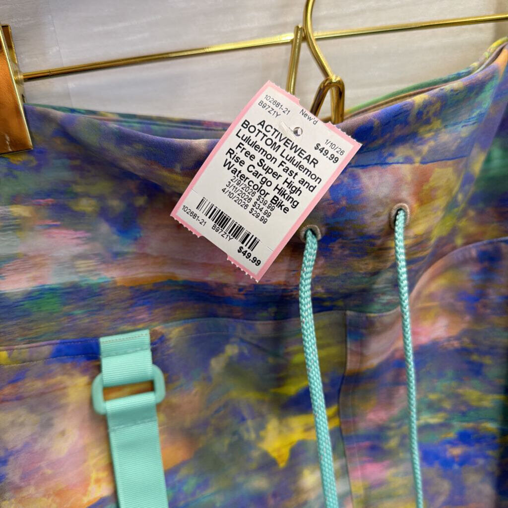 Lululemon Fast and Free Super High Rise Cargo Hiking Watercolor Bike Shorts 12