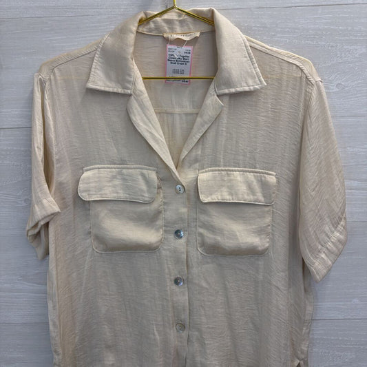 Cream Silky Short Sleeve Buttondown Small