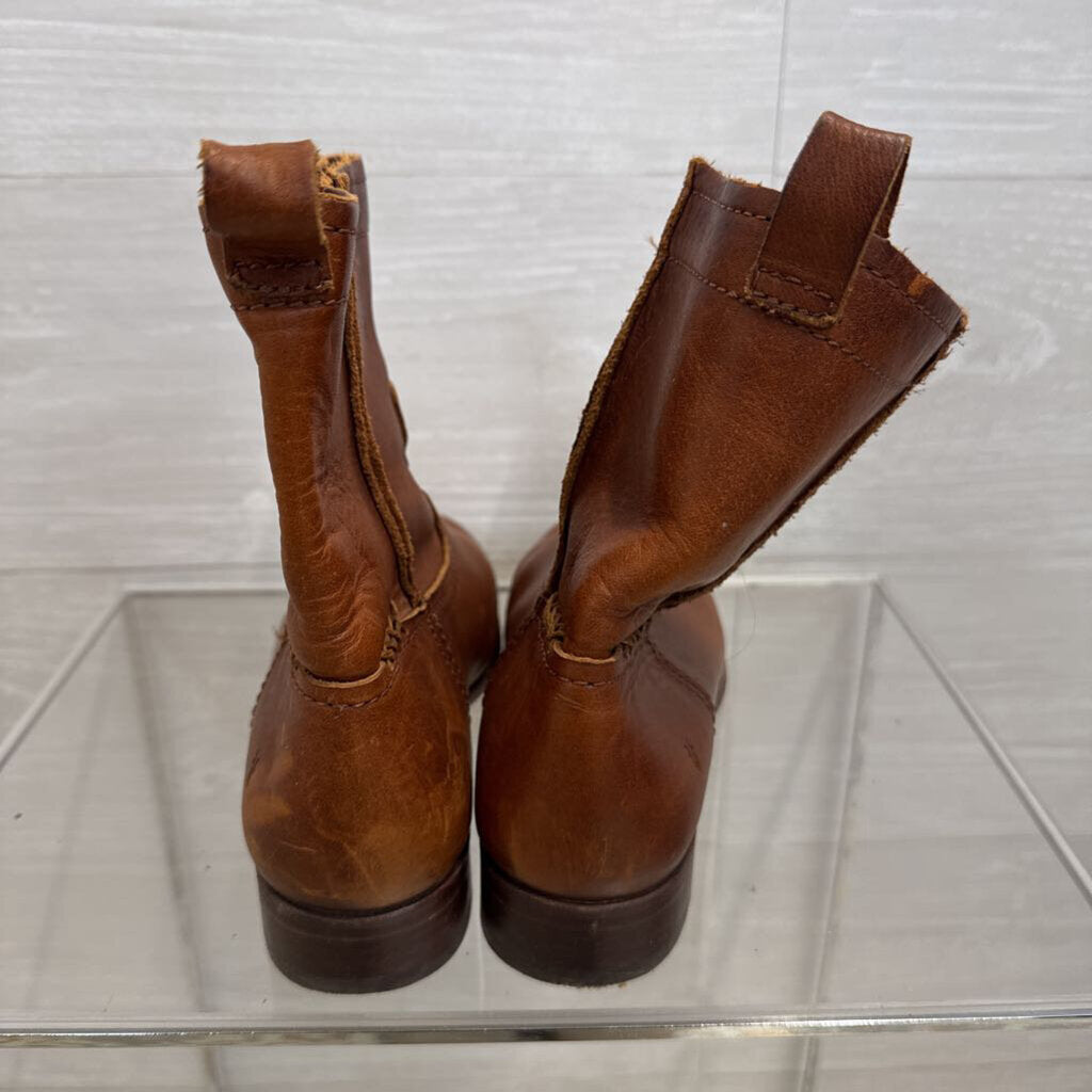 Frye Cara Short Oiled Leather Pull-On Boots 6