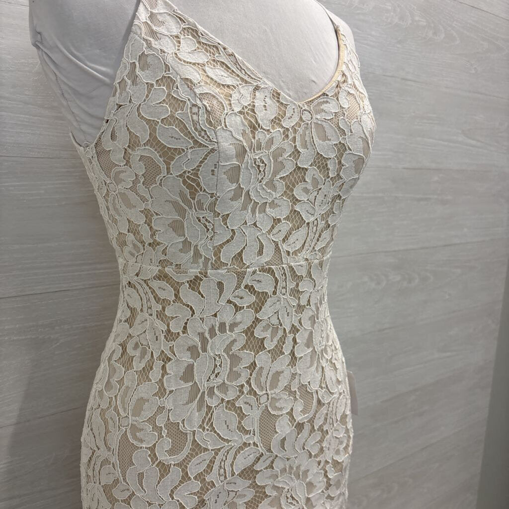 Lulu's Ivory/Champagne Lace Bridal Gown Medium