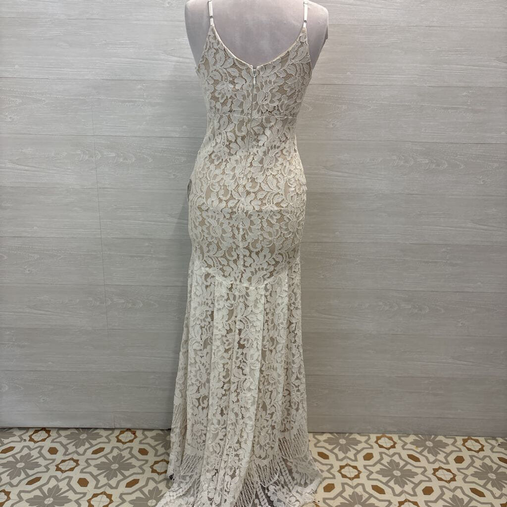 Lulu's Ivory/Champagne Lace Bridal Gown Medium