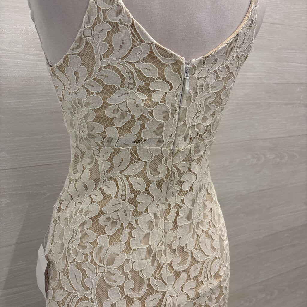 Lulu's Ivory/Champagne Lace Bridal Gown Medium