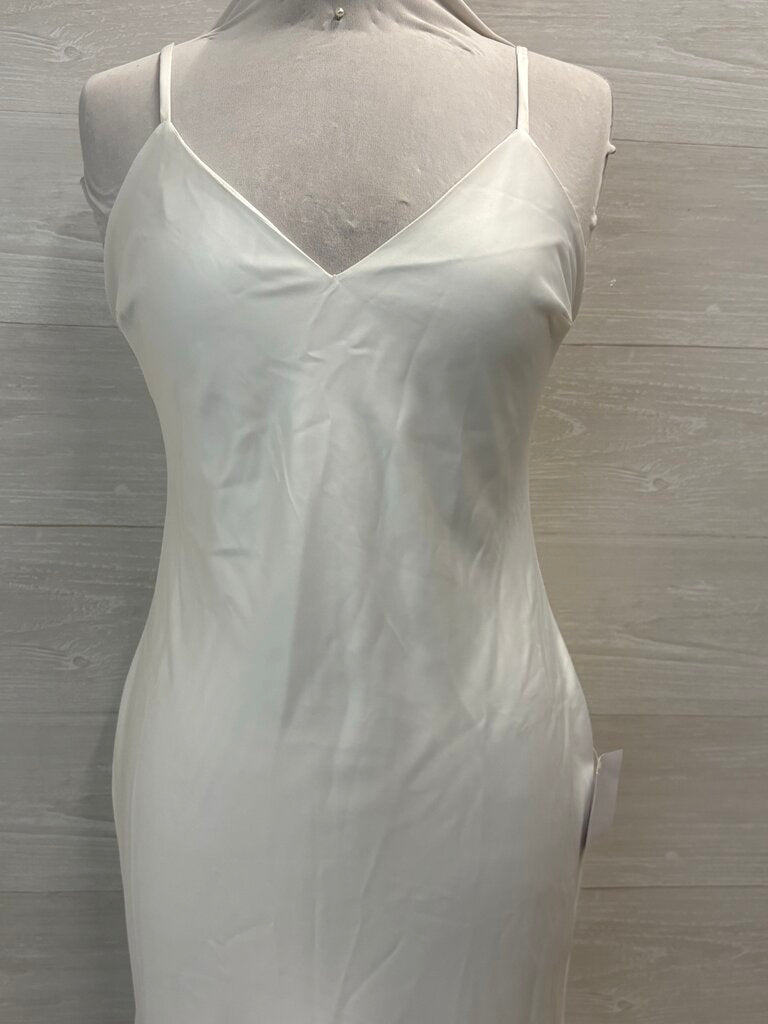 Lulu's Ivory Silky Simple Bridal Gown Medium
