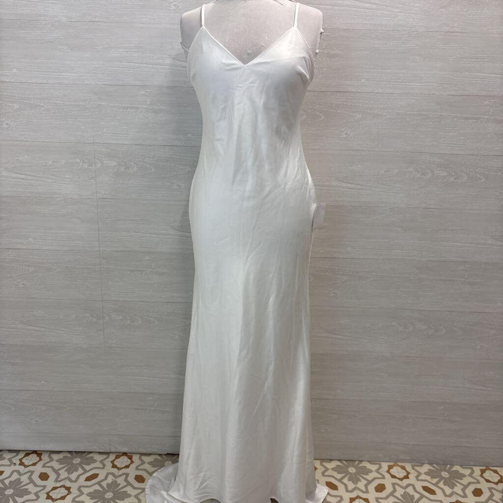Lulu's Ivory Silky Simple Bridal Gown Medium
