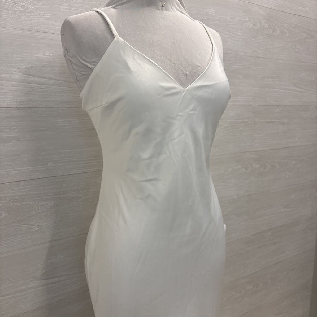 Lulu's Ivory Silky Simple Bridal Gown Medium