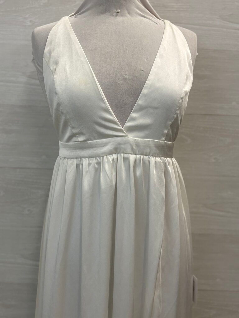 Lulu's Ivory Silky Simple Halter Bridal Gown Medium