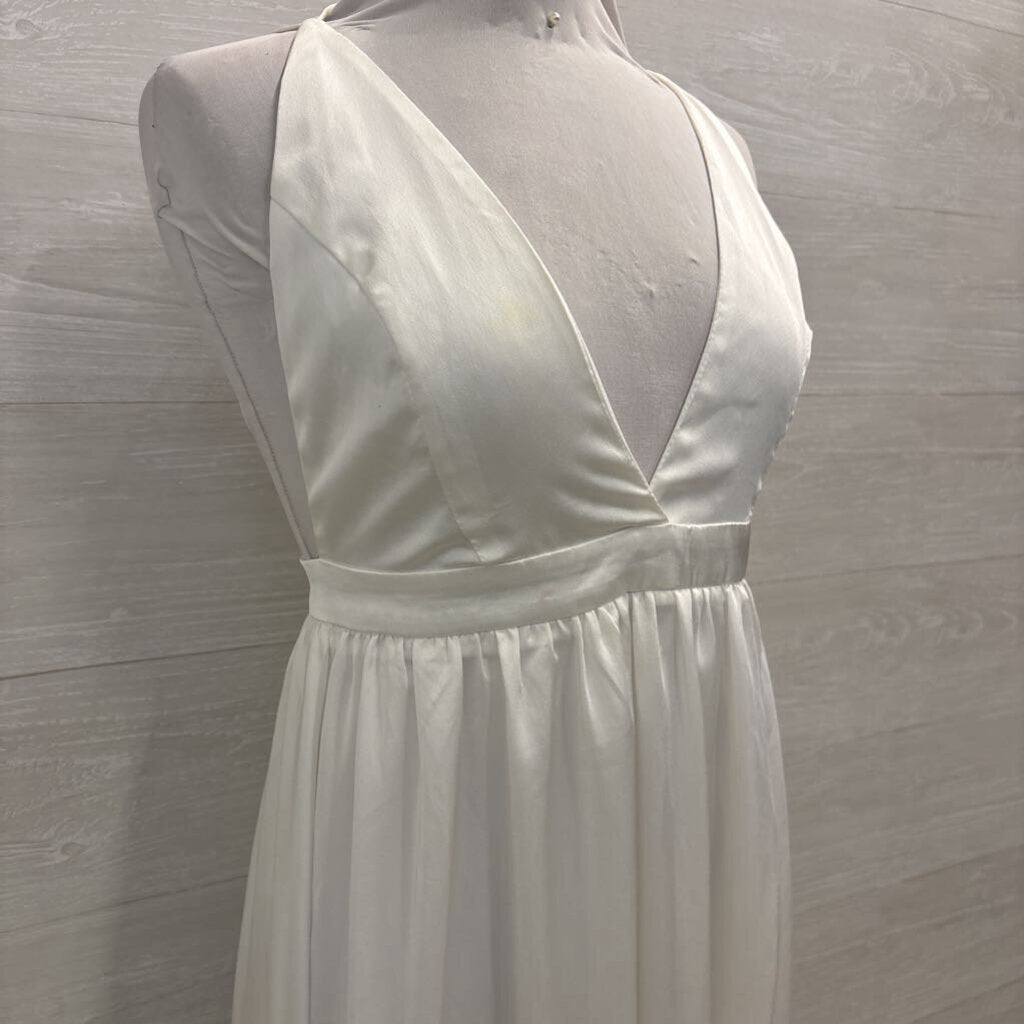 Lulu's Ivory Silky Simple Halter Bridal Gown Medium
