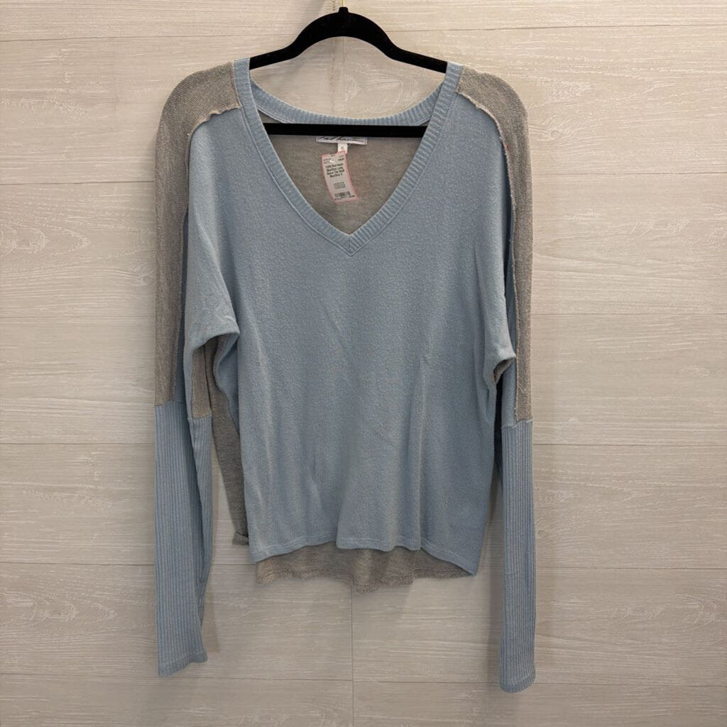 Blue/Grey Long Sleeve Top Small