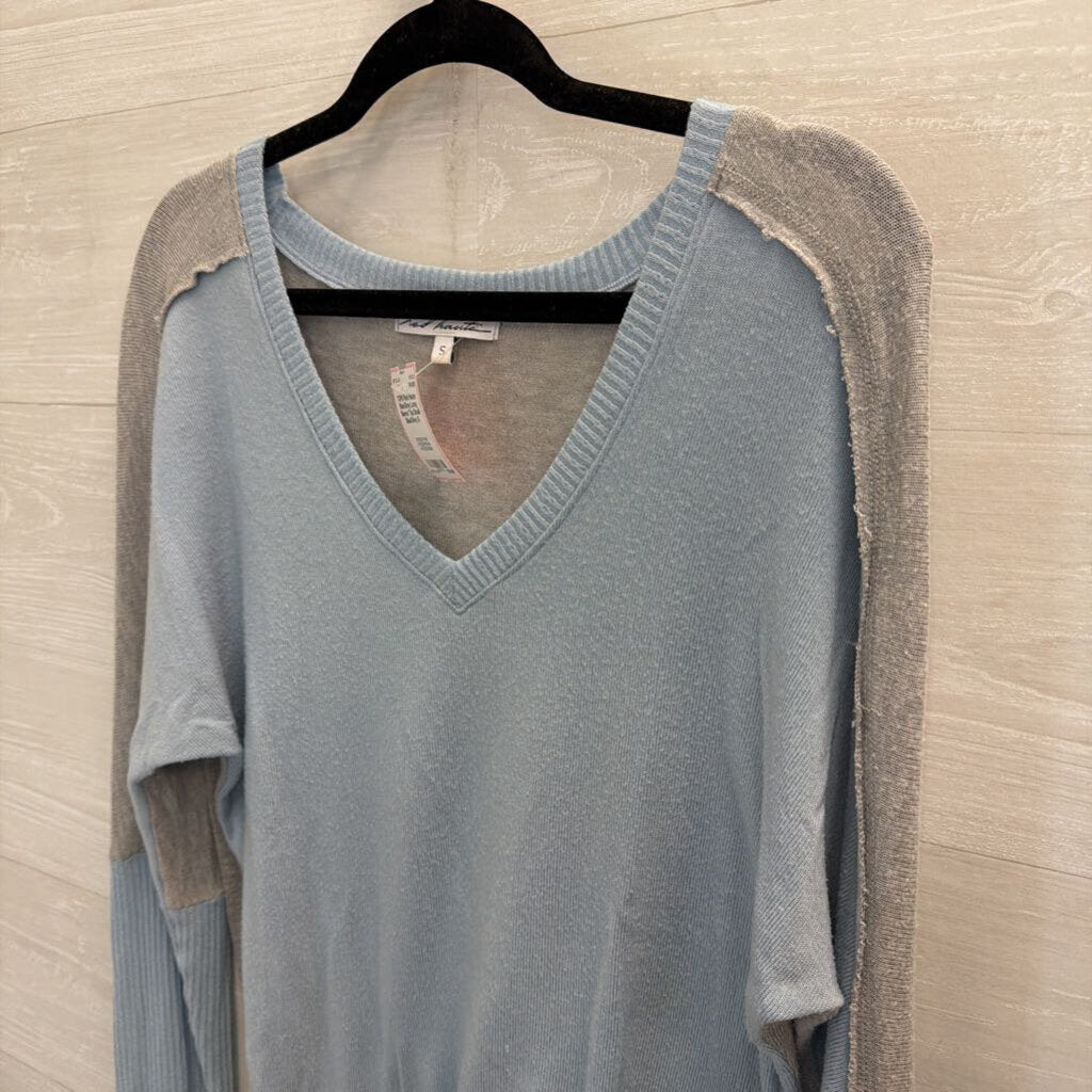 Blue/Grey Long Sleeve Top Small