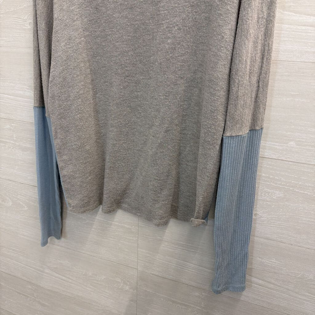 Blue/Grey Long Sleeve Top Small