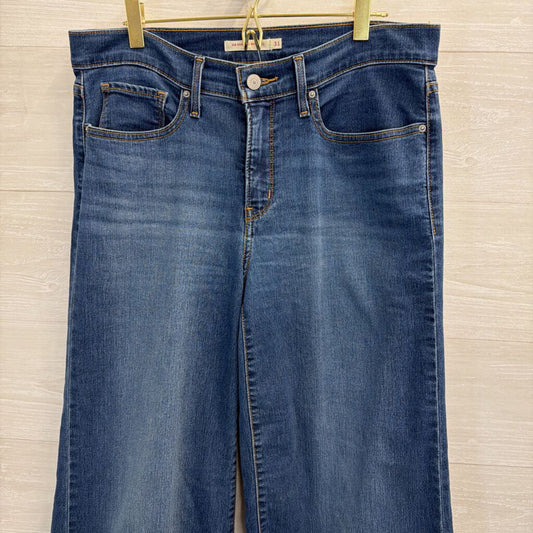Levi 318 Shaping Wide Dark Wash Leg 31